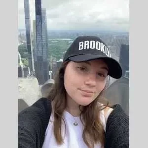 Maëva , babysitter à Pornichet