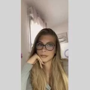 Solene , babysitter à Orange