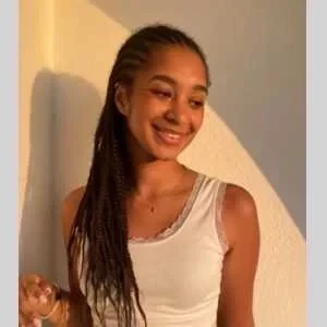 Maïmouna, babysitter à Suresnes