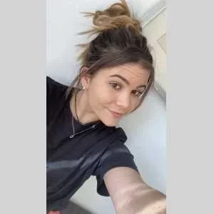 Salomé, babysitter à Maizieres