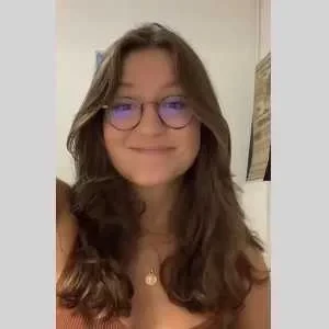 Victoire , babysitter à Saint Malo