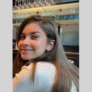 Fiona, babysitter à Famars