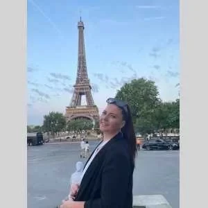 Awena, babysitter à Lanrivoare