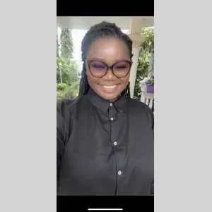 Angèle , babysitter à Thiais