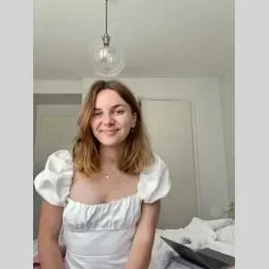 Clara, babysitter à Les Moutiers en Cinglais