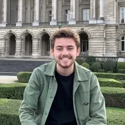 Jules, babysitter à Paris