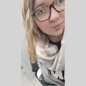 Melanie , babysitter à Sainte Marie de Vatimesnil