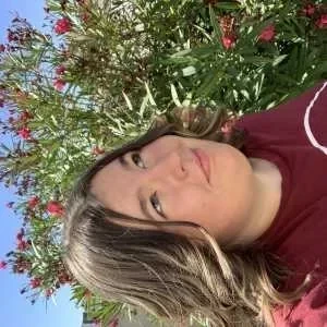 Zoé , babysitter à Angoulins