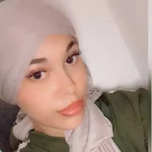 Nora , babysitter à Etrembieres