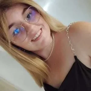 Elodie, babysitter à Bassens