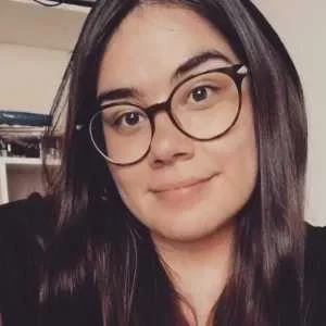 Malika, babysitter à Doudeauville en Vexin