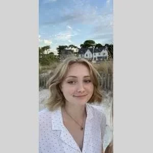 Soline, babysitter à Guenin