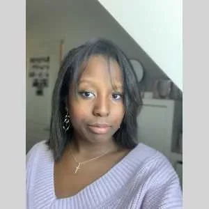 Eva, babysitter à Gidy