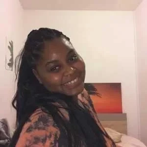 Raissa, babysitter à Vitre