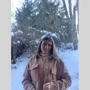 Stella, babysitter à Mont Saxonnex