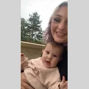 Liza, babysitter à Chabanais