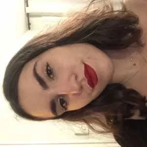 Alissa, babysitter à Saint Nazaire