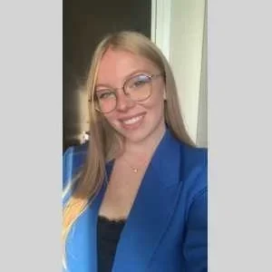 Pauline, babysitter à Halluin