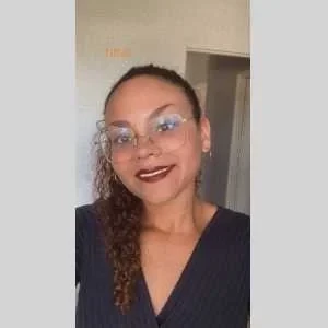 Timéa, babysitter à Remouille