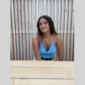 Alicia, babysitter à Eperlecques