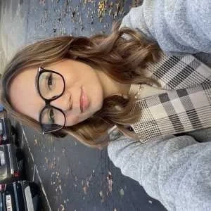 Louane, babysitter à Andilly