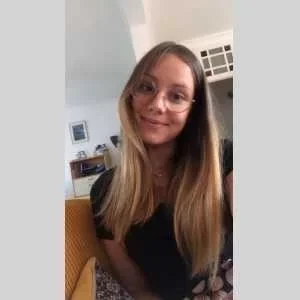 Laura, babysitter à Le Relecq Kerhuon