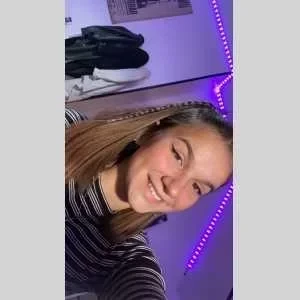 Léane, babysitter à Fontaine la Guyon