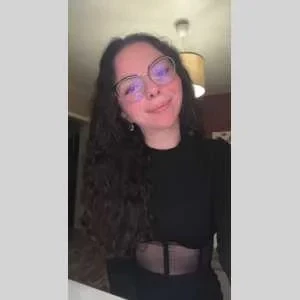 Laura, babysitter à Berstett