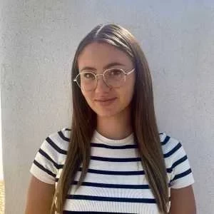 Jade, babysitter à Beziers