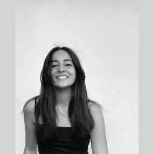 Kenza, babysitter à Poisy