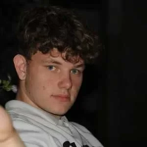 Josué, babysitter à Le Mans