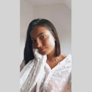 Justine, babysitter à Lannion