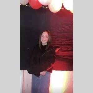 Lana, babysitter à Noyon