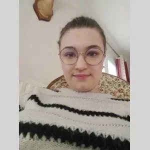 Marine, babysitter à Privas