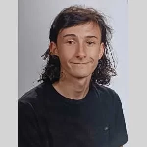 Tynaël, babysitter à Bignan