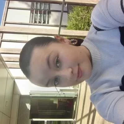 Luna, babysitter à Saint Armel