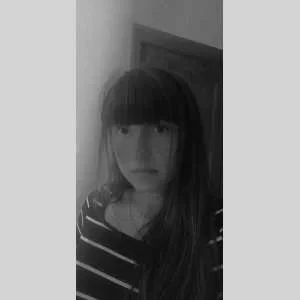 Lea, babysitter à Fessy