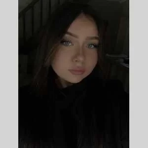 Melodie, babysitter à Simiane Collongue