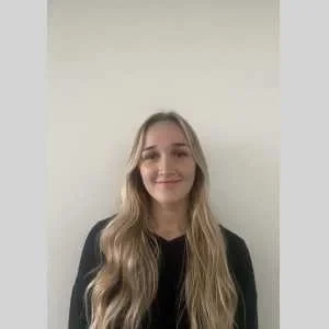 Lola, babysitter à Agen