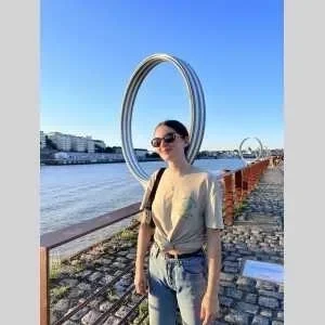 Manon, babysitter à Sainte Luce sur Loire