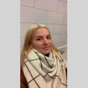 Cloé , babysitter à Malaucene