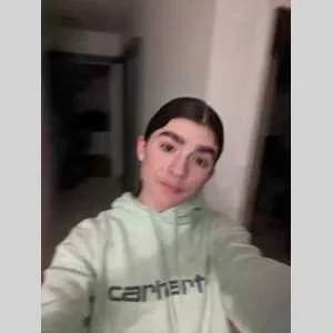 Louann , babysitter à Ploneour Lanvern