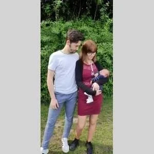 Lea, babysitter à Louailles