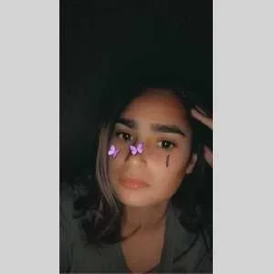 Nesrine, babysitter à Romainville