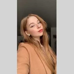 Jade, babysitter à Valserhone