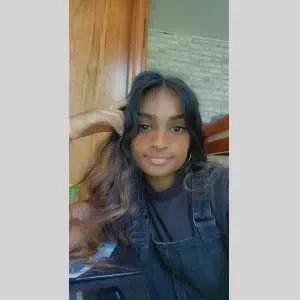 Vyshaly, babysitter à Combs la Ville