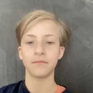 Jaya, babysitter à Valleiry