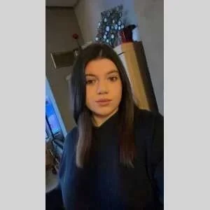 Erynn, babysitter à Locon