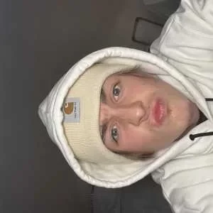 Arthur, babysitter à Paris