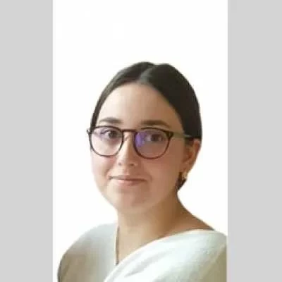 Coline, babysitter à Nevers